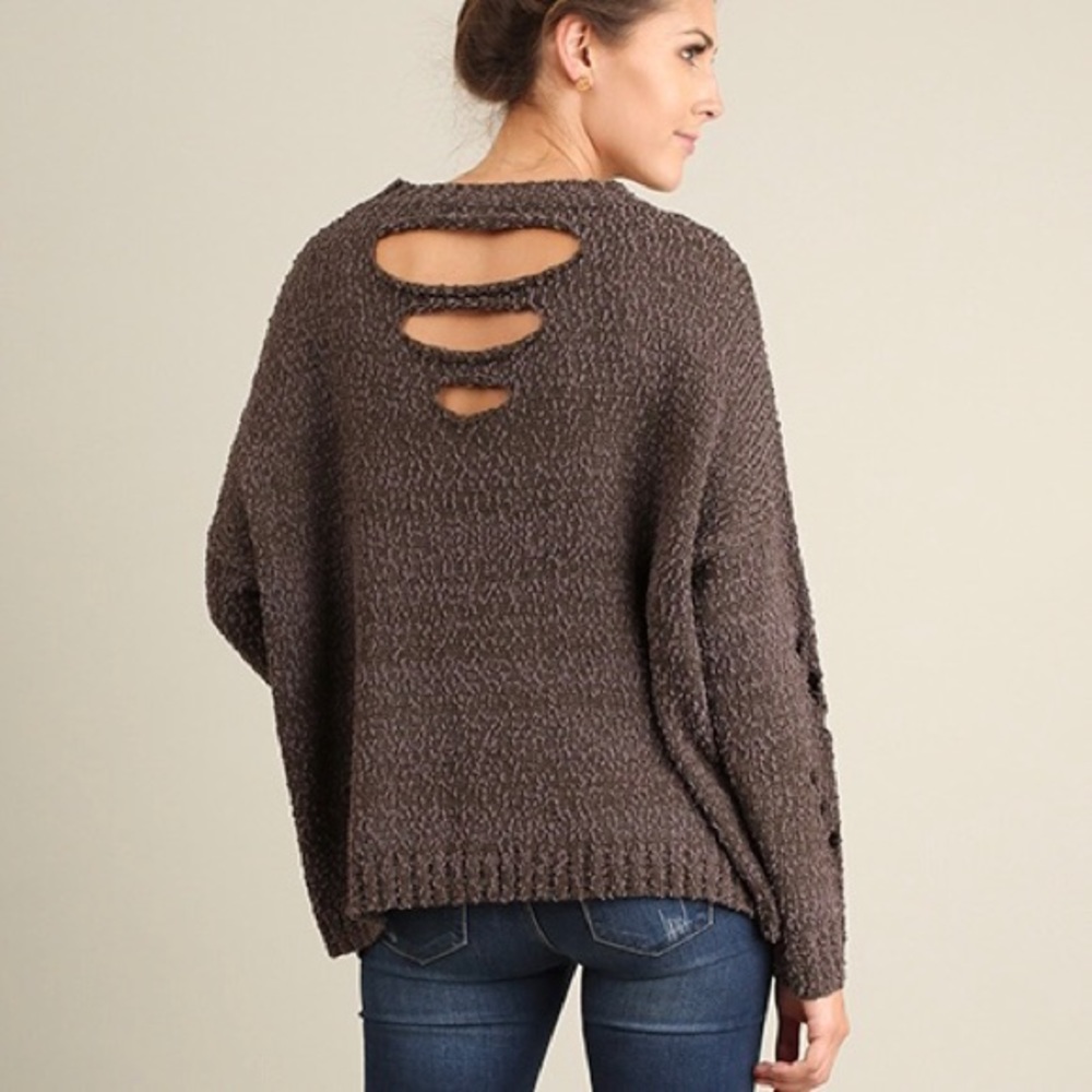 🆕 NWT Long Sleeved Cut-Out Distressed Sweater - Picture 3 of 4